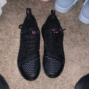 Nike 270s size 5.5Y (fit me and I’m a 6WOMENS)